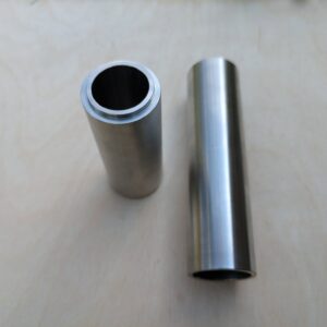 Between bearing posts (front + rear) for AJP PR7